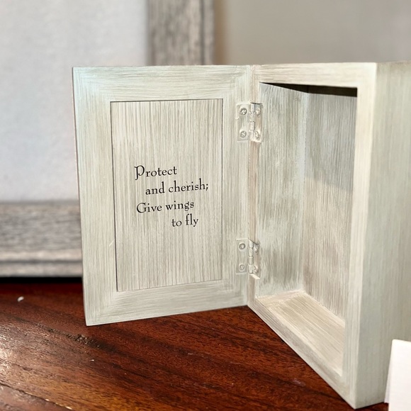 Mother and Daughter Memory Box - LIKE NEW - Picture 2 of 9